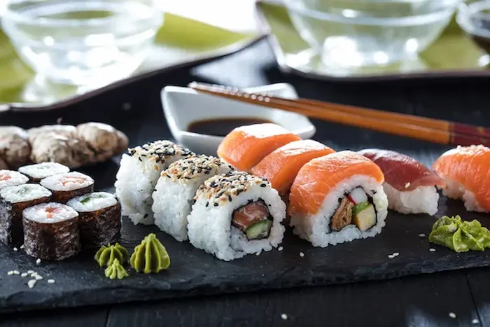tipo de sushi urumaki
