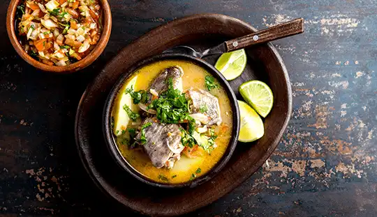 el caldillo de congrio representa los sabores de la ciudad una aventura gastronómica