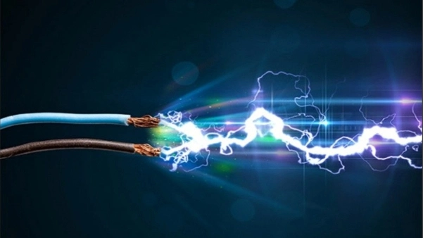 ¿Qué voltaje se utiliza en Chile y por qué es de 220V?
