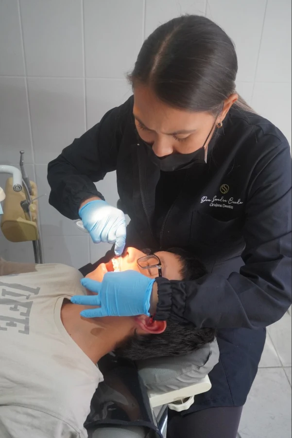 Zanh y su impacto en la salud bucal de Santiago