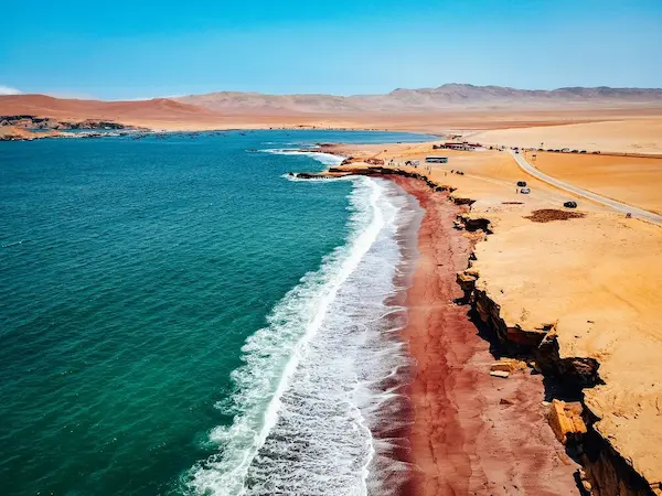 Paracas playa Perú desierto mar Reserva Nacional Islas Ballestas turismo naturaleza