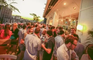 After office y vida social: la tendencia que crece en Chile