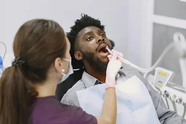 Beneficios de visitar al dentista regularmente