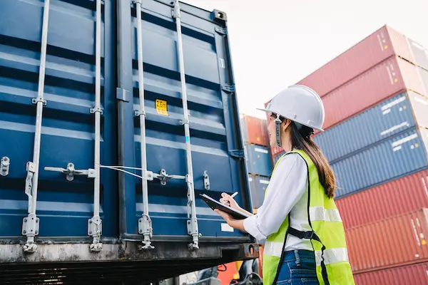 Sectores que requieren soluciones logísticas especializadas