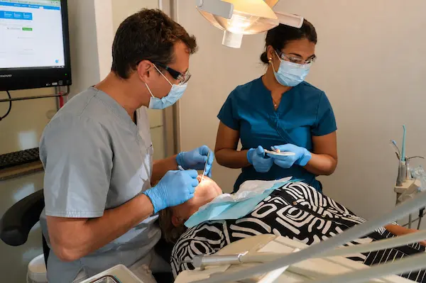 Cómo elegimos a los mejores dentistas en Santiago