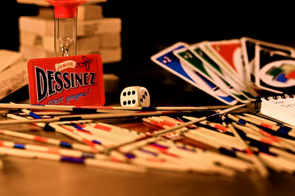 Juegos de mesa, ayudan a interactuar y mantener la memoria activa