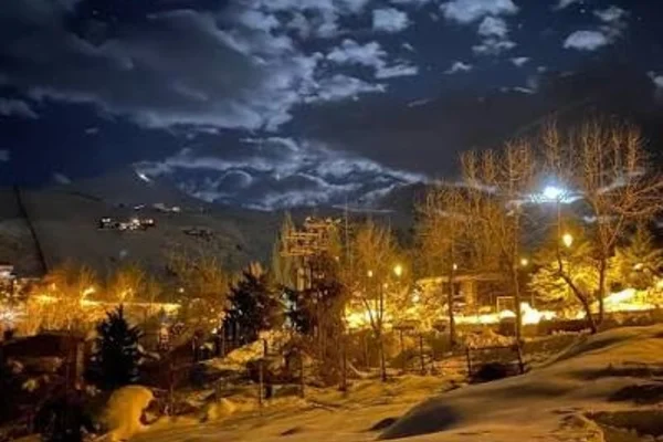 Camino a Farellones de noche